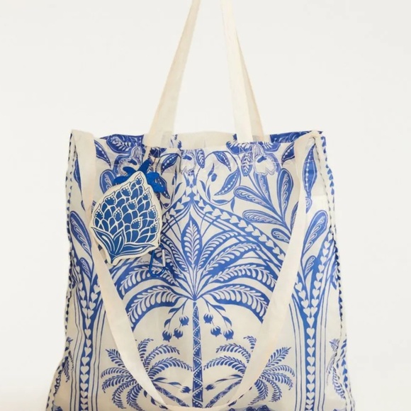 FARM Rio “Bolsinha Me Leva” Nylon  keychain Bag – NEW! - Picture 5 of 5